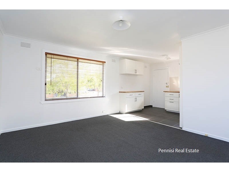1/12 Clarendon Parade, Footscray VIC 3011