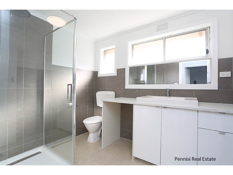 1/12 Clarendon Parade, Footscray VIC 3011