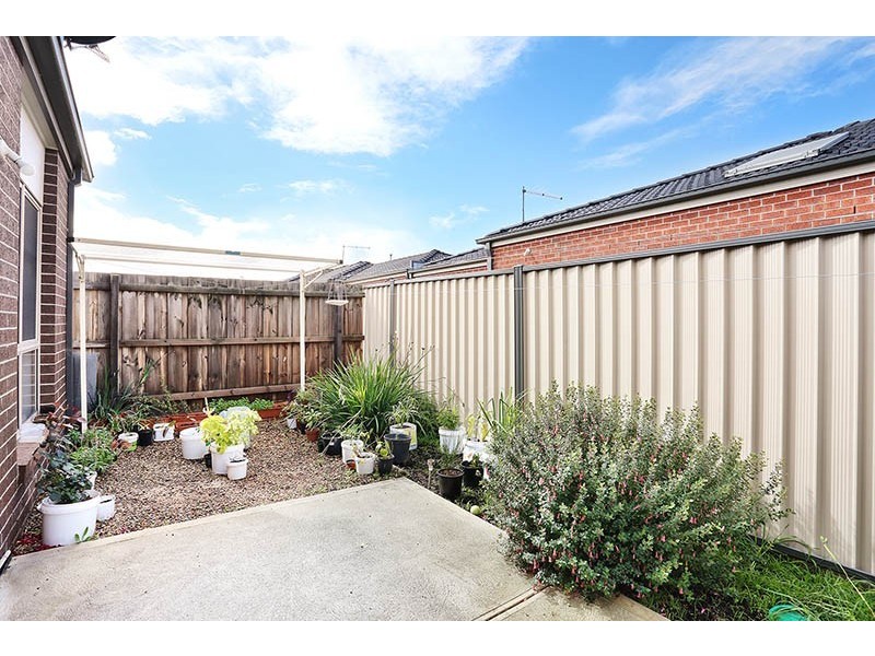1/4 Anastasia Court, Hillside VIC 3037