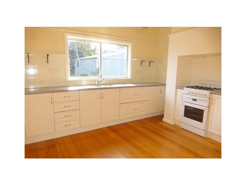 24 Rutland Street, Niddrie VIC 3042