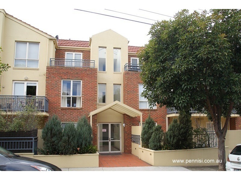 8/2 North Avenue, Strathmore VIC 3041