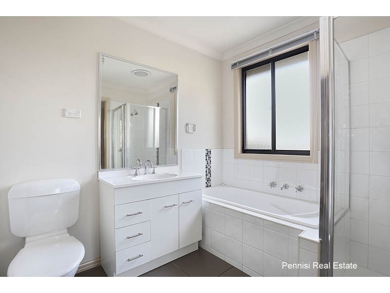 8/38 Gladstone Parade, Glenroy VIC 3046