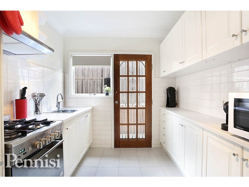 1/209 Napier Street, Essendon VIC 3040