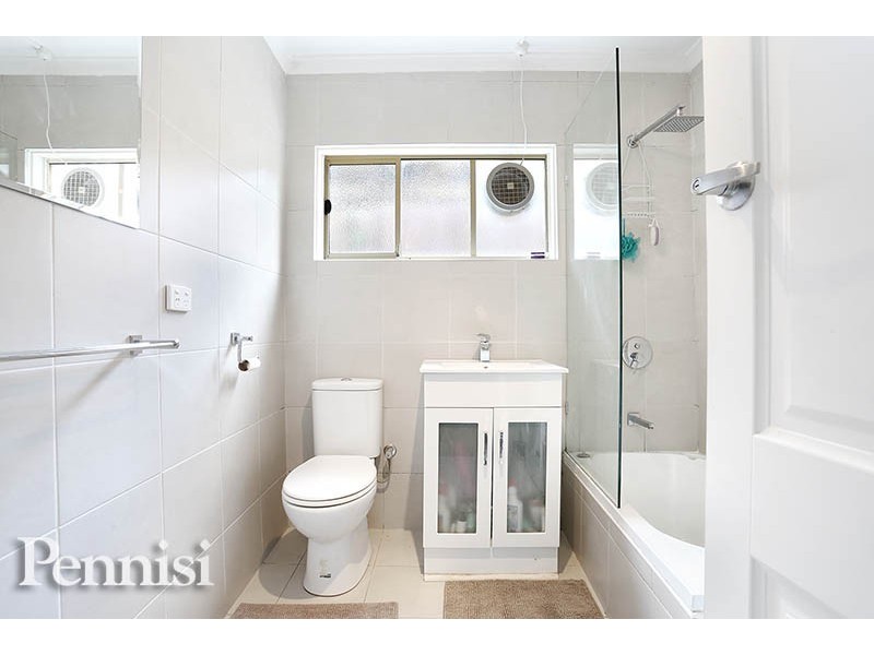 1/209 Napier Street, Essendon VIC 3040