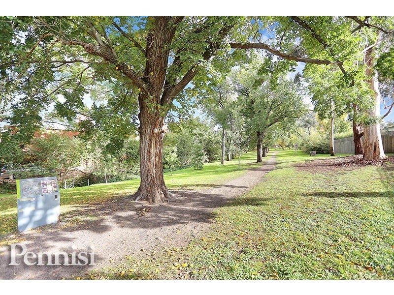 1/209 Napier Street, Essendon VIC 3040