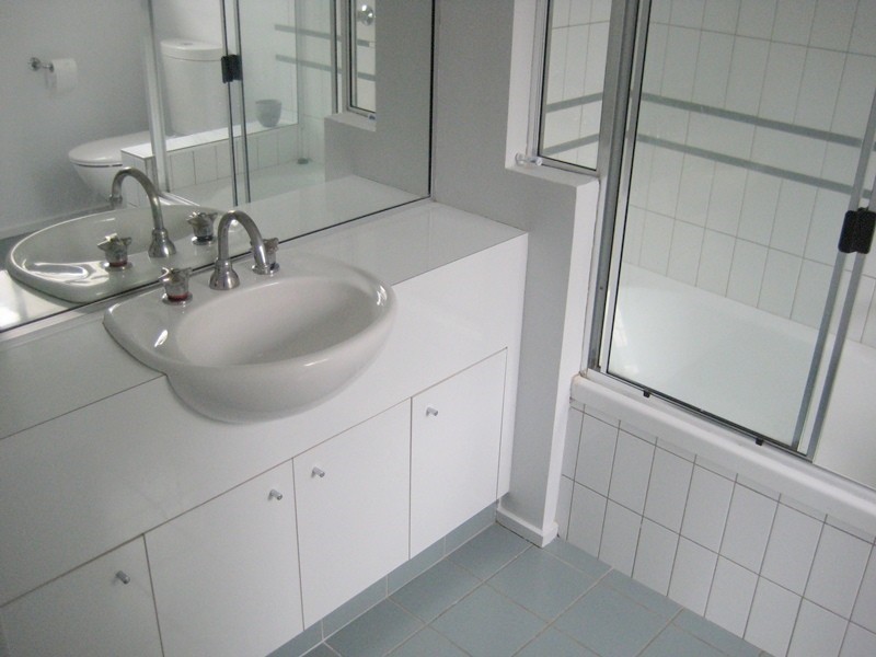 4/185 Buckley Street, Essendon VIC 3040