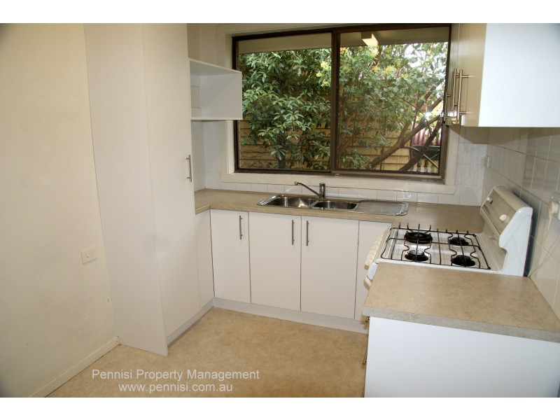 2/77 Rose Street, Brunswick VIC 3056