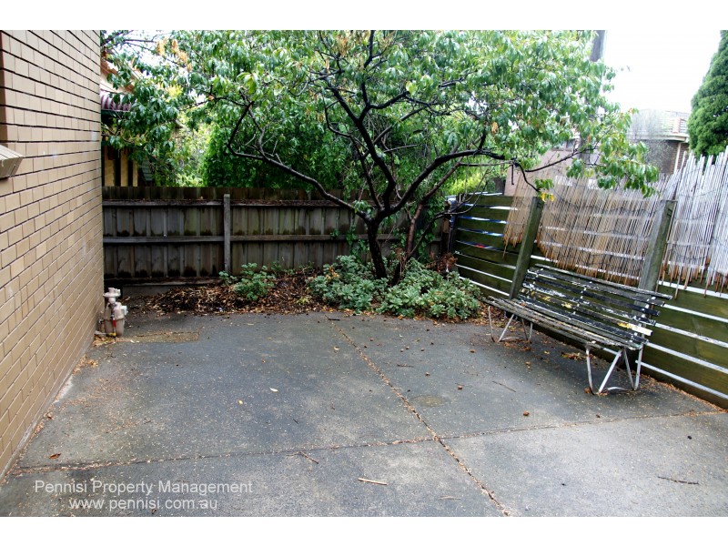 2/77 Rose Street, Brunswick VIC 3056