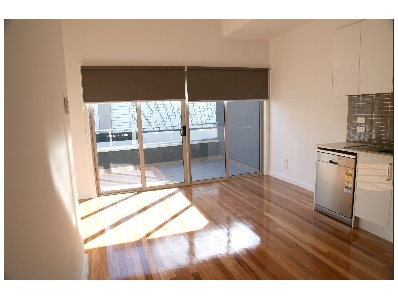 3/3 Queen Street, Essendon VIC 3040