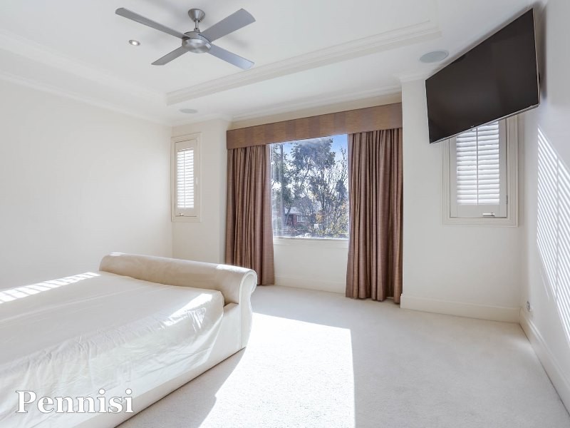 105 Woodland Street, Essendon VIC 3040
