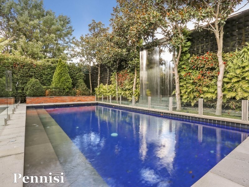 105 Woodland Street, Essendon VIC 3040