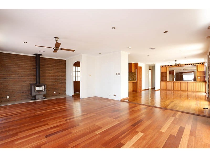 4 Elba Place, Keilor Downs VIC 3038