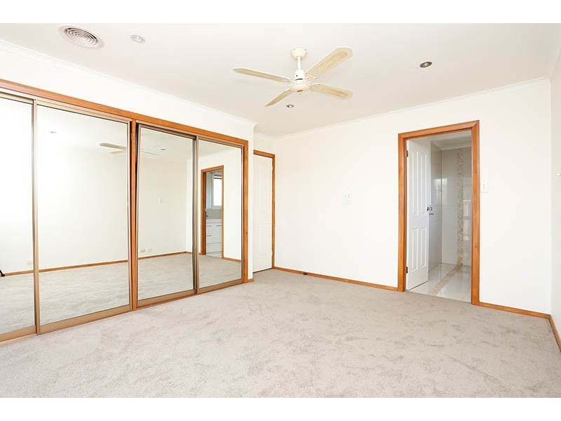 4 Elba Place, Keilor Downs VIC 3038