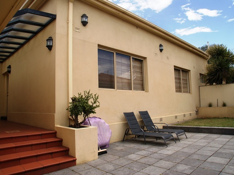 3/12 Forrester Street, Essendon VIC 3040