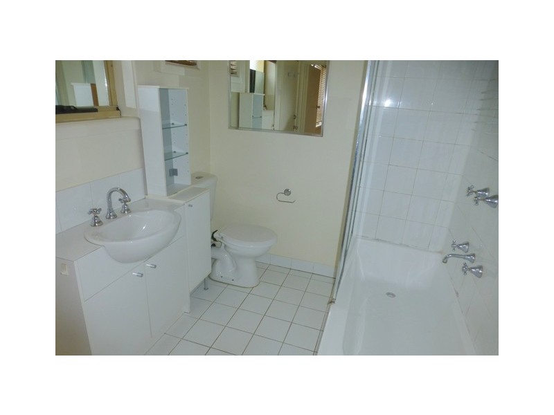 3/12 Forrester Street, Essendon VIC 3040