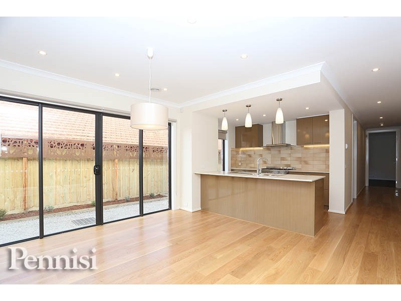 112 Deakin Street, Essendon VIC 3040