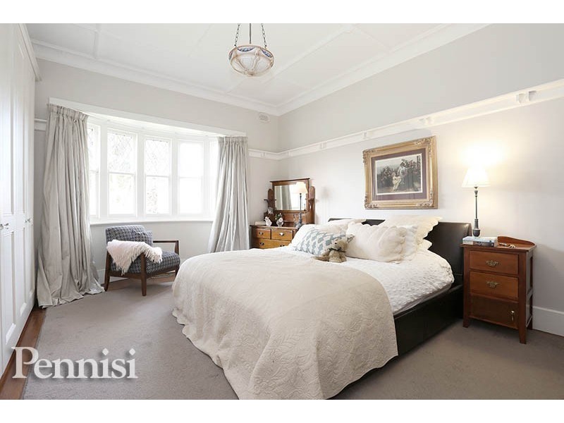 27 McCracken Street, Essendon VIC 3040