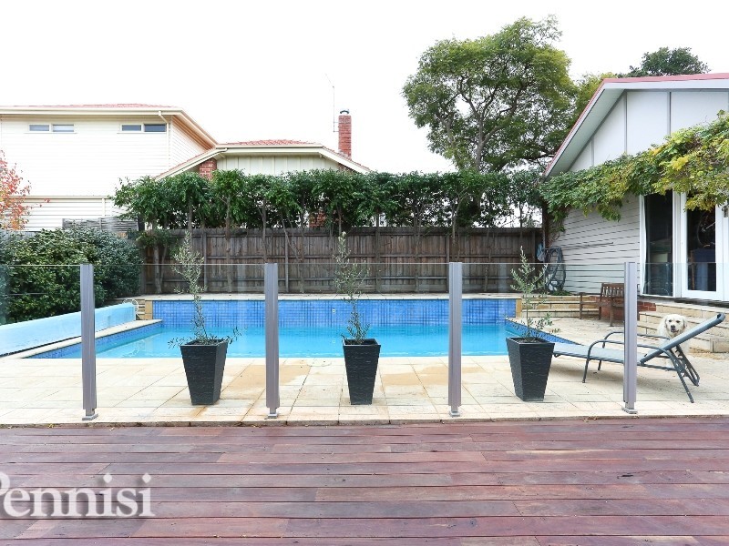 27 McCracken Street, Essendon VIC 3040