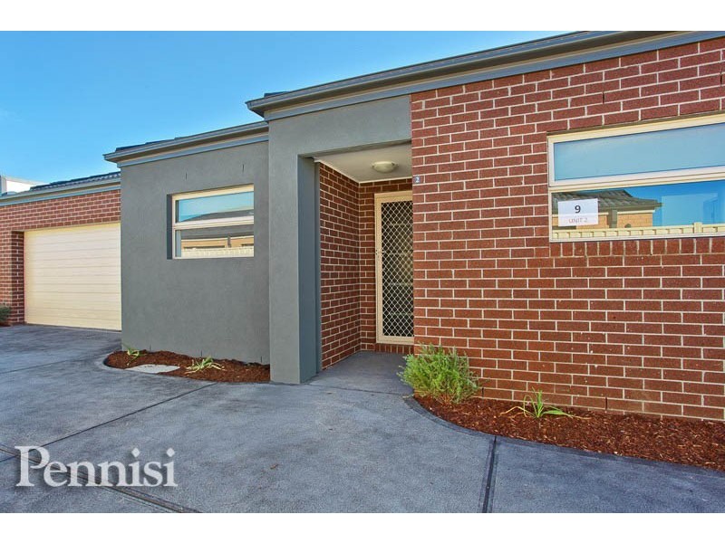 2/9 Anastasia Court, Hillside VIC 3037