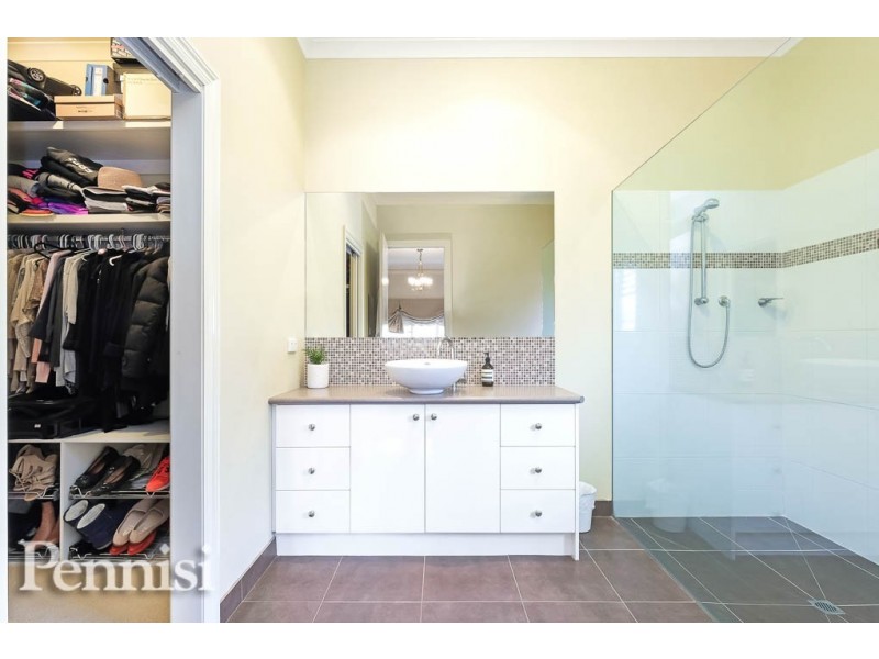 4 Doriemus Court, New Gisborne VIC 3438