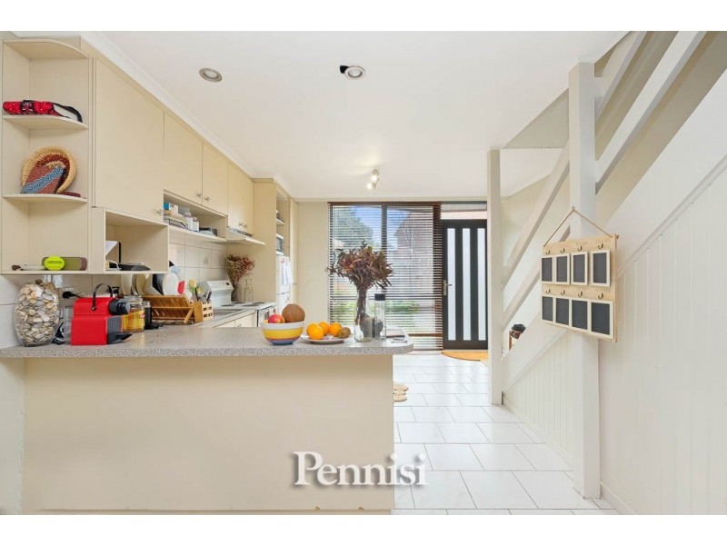 8/11 Grandview Avenue, Maribyrnong VIC 3032
