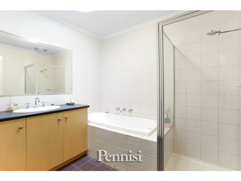 4 Seggan Circle, Gowanbrae VIC 3043