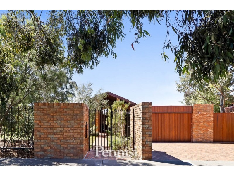 2 Tan Court, Keilor VIC 3036