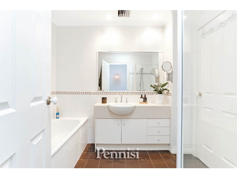 2/348 Buckley Street, Essendon VIC 3040