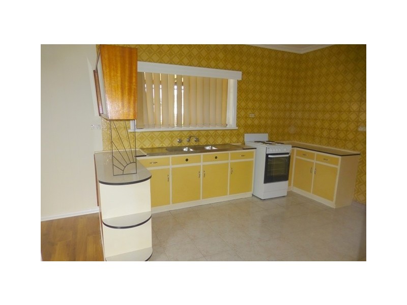 5 Thorndon Drive,, St Albans VIC 3021
