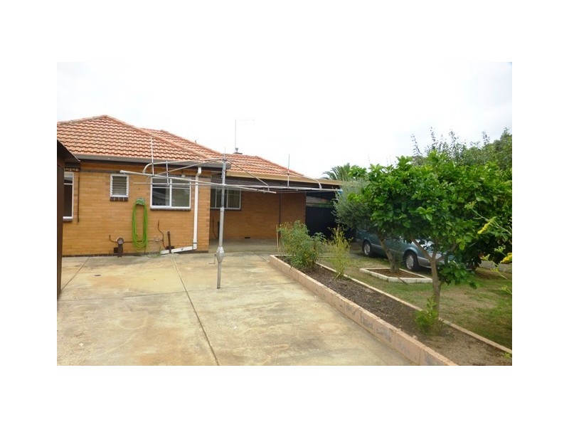 5 Thorndon Drive,, St Albans VIC 3021