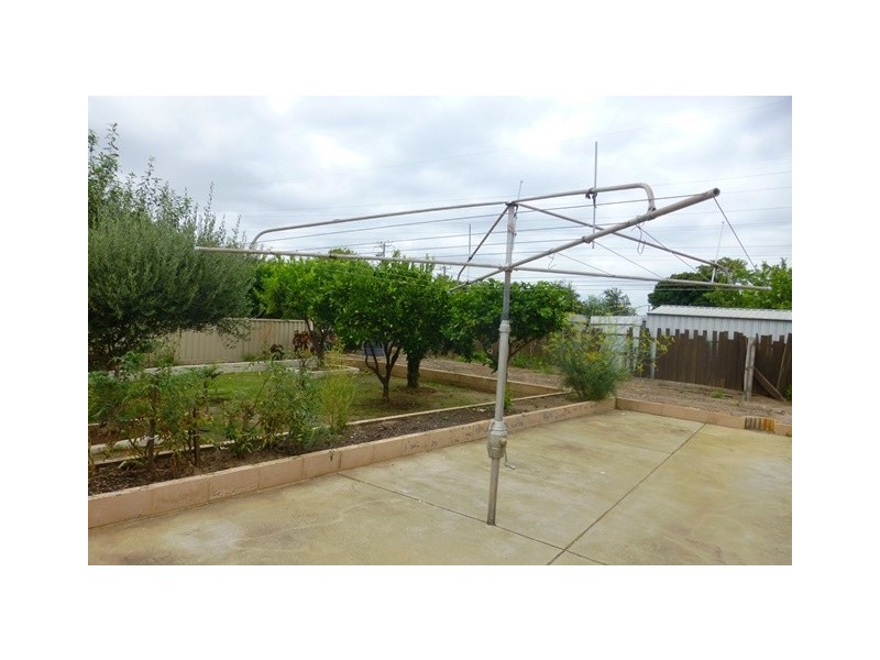 5 Thorndon Drive,, St Albans VIC 3021