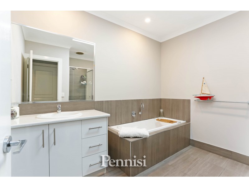 3A Asqith Place, Melton West VIC 3337