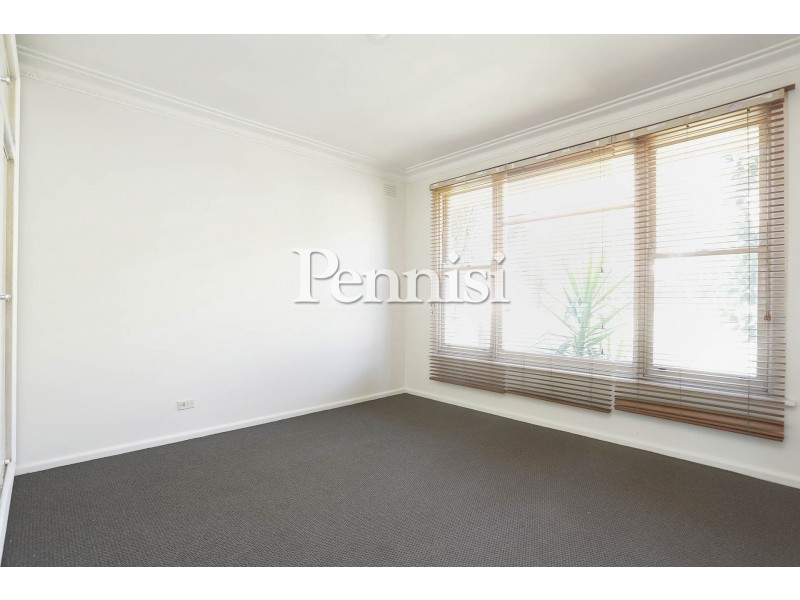 56 Willonga Street, Strathmore VIC 3041