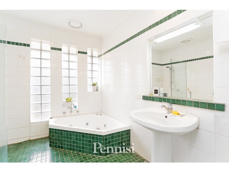 9 Russelton Street, Keilor Park VIC 3042