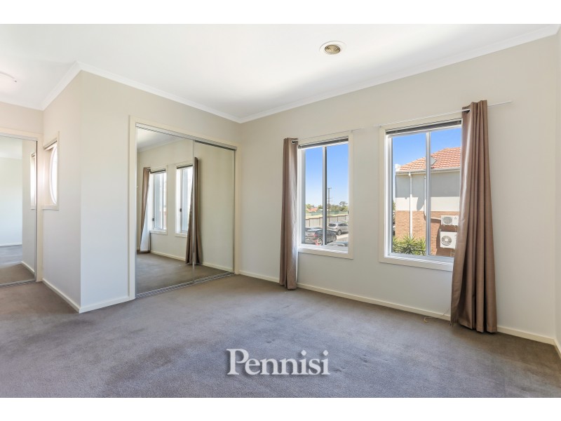 19 Balerno Circuit, Gowanbrae VIC 3043