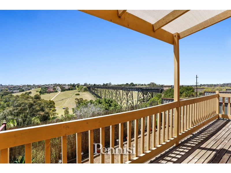 19 Balerno Circuit, Gowanbrae VIC 3043