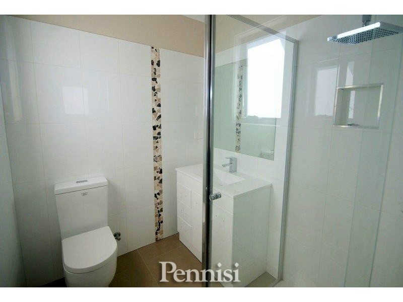 2/5 Daley Street, Glenroy VIC 3046