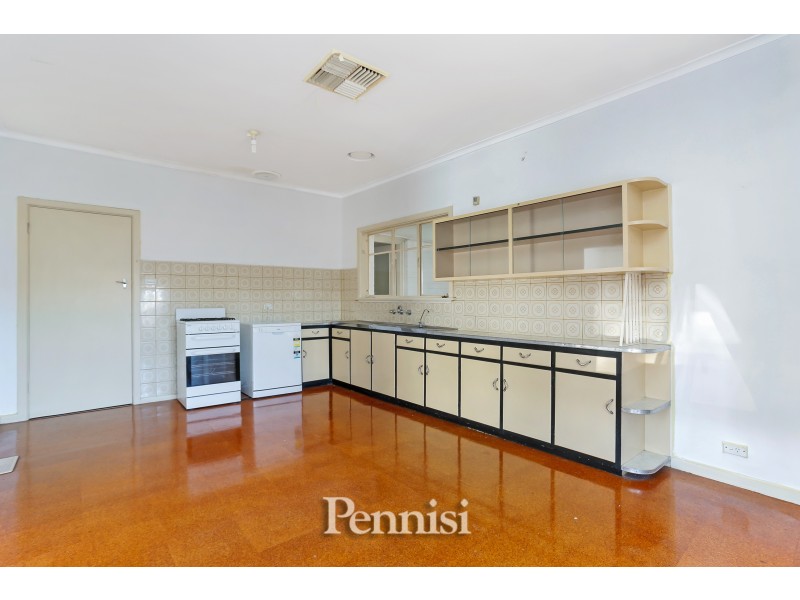 4 McNamara Avenue, Airport West VIC 3042