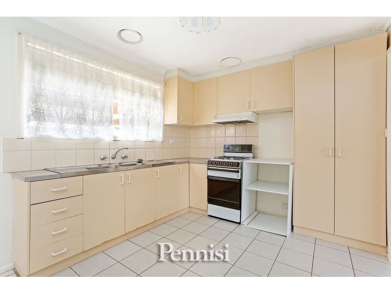 1/7 South Gateway, Avondale Heights VIC 3034