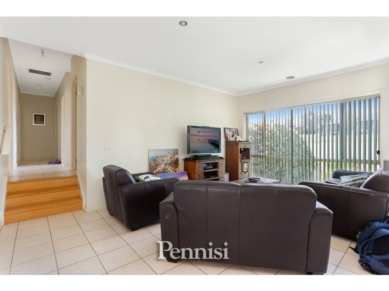 7 Keaki Court, Niddrie VIC 3042