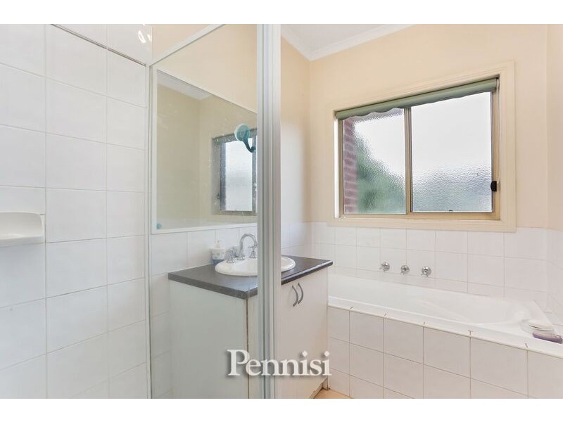 7 Keaki Court, Niddrie VIC 3042