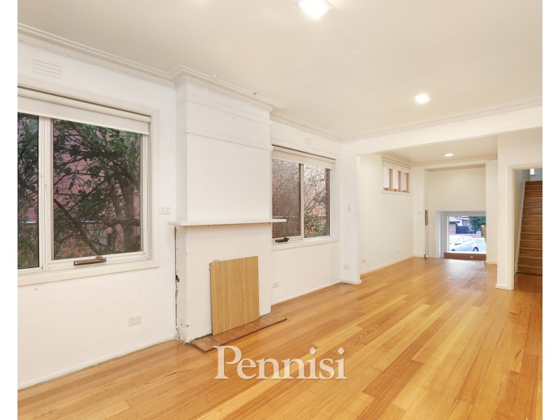 335 Napier Street, Strathmore VIC 3041