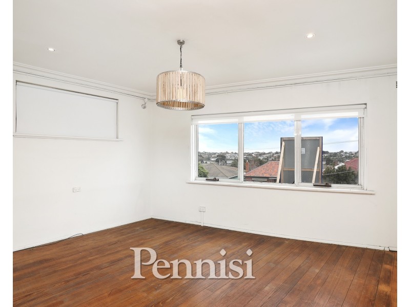 335 Napier Street, Strathmore VIC 3041