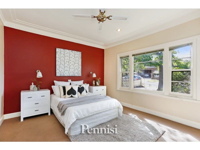 125 Deakin Street, Essendon VIC 3040