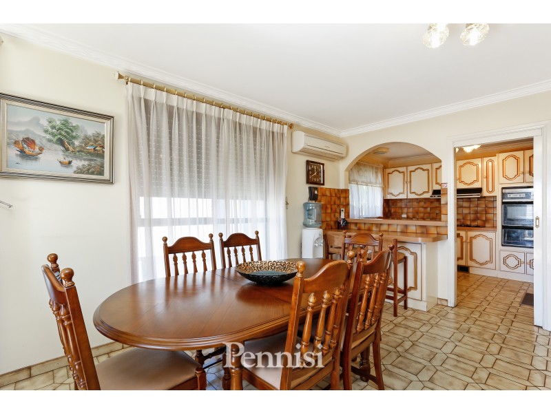 4 Lovett Drive, Avondale Heights VIC 3034