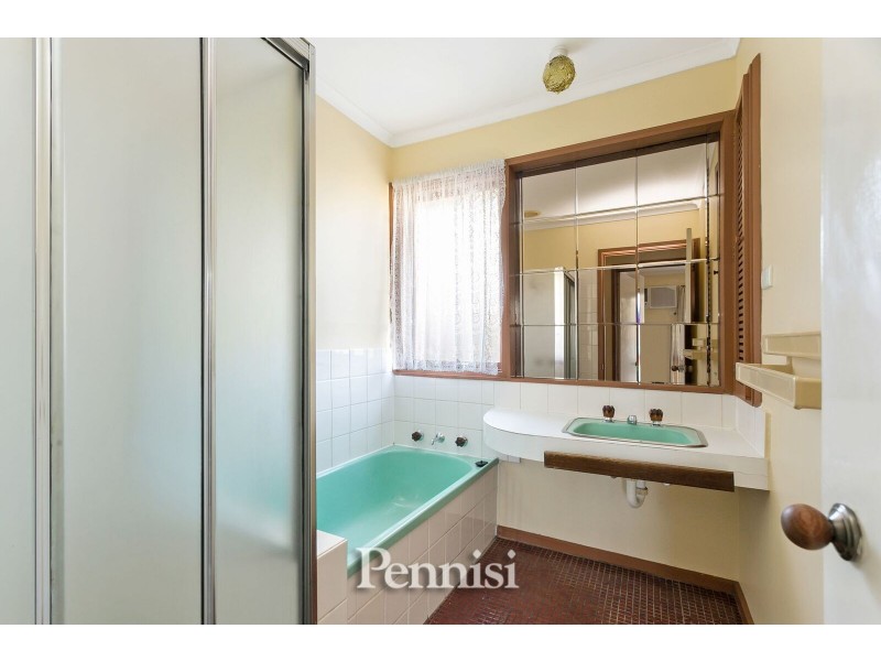 113 Sterling Drive, Keilor East VIC 3033