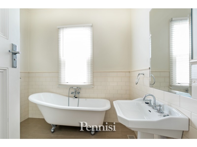 16 Alfred Road, Essendon VIC 3040