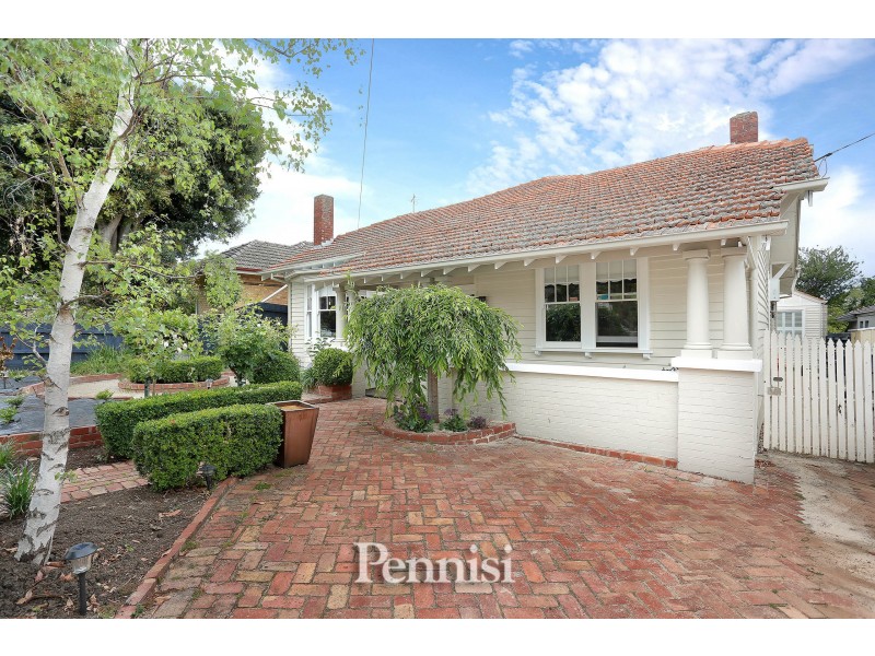 23 Windsor Avenue, Strathmore VIC 3041