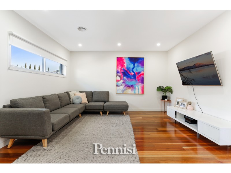 2/17 Roberts Street, Essendon VIC 3040
