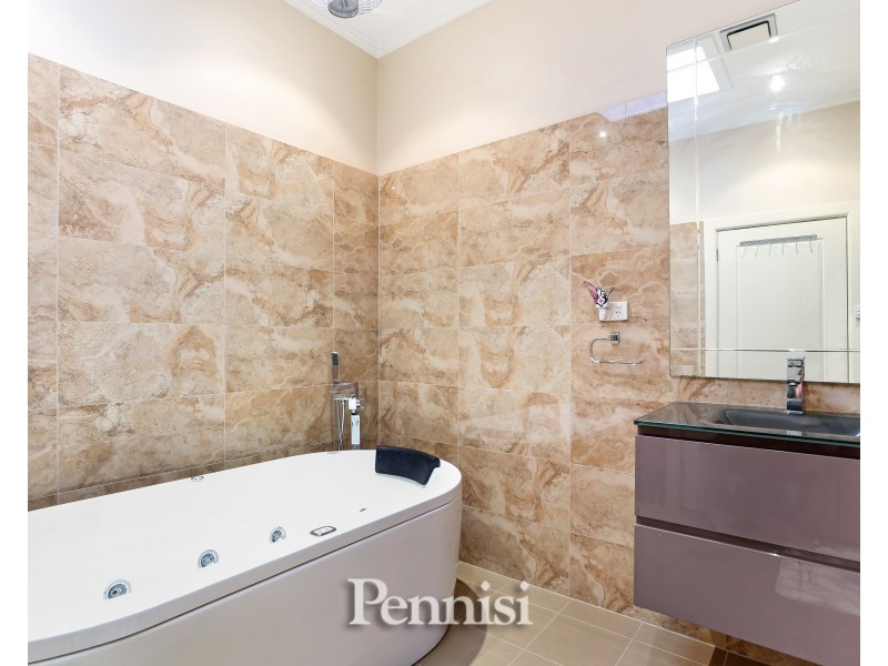 30 Lothair Street, Pascoe Vale South VIC 3044